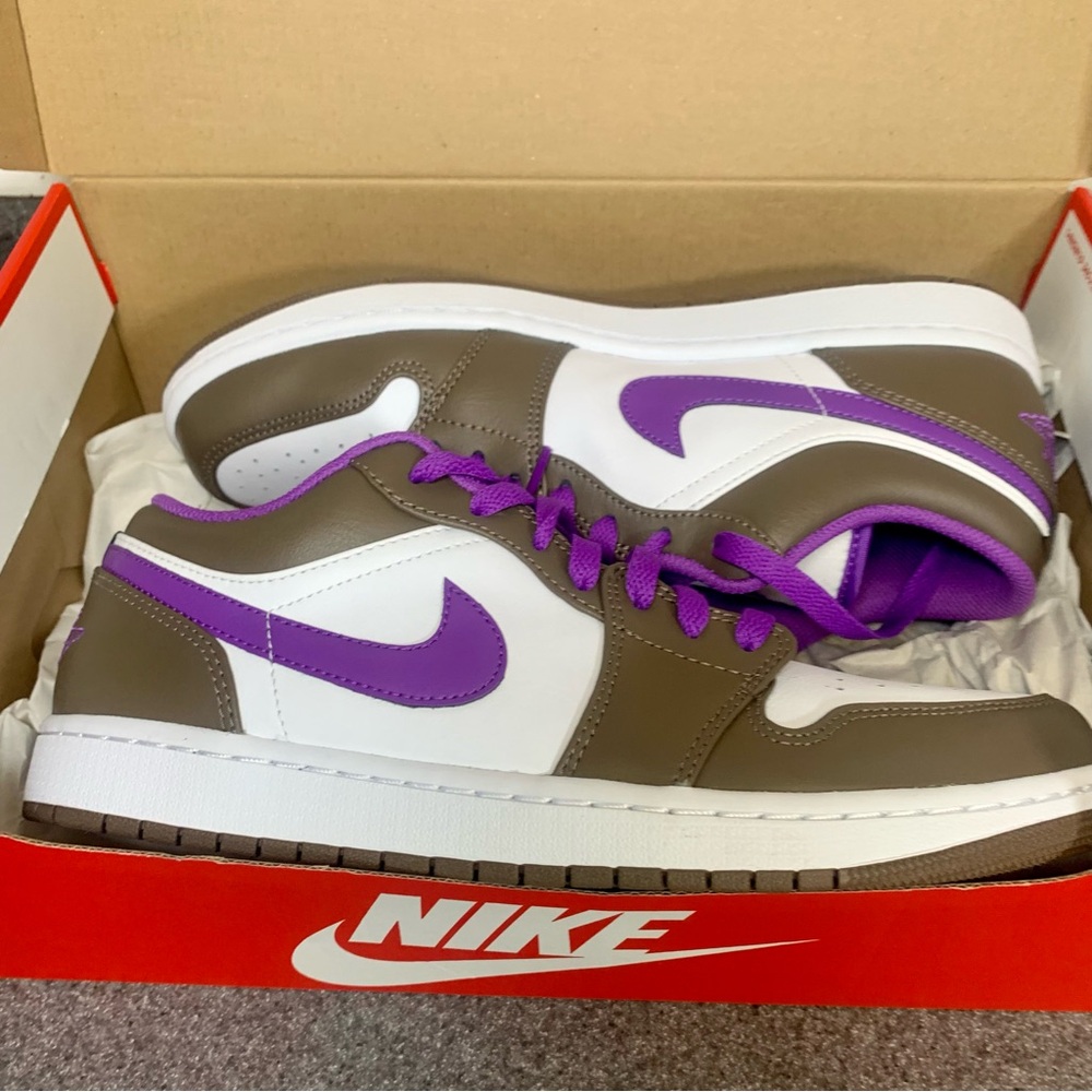 Nike Air Jordan 1 Low Palomino Purple Mocha 553558-215 Men’s 10.5 New - Picture 12 of 12